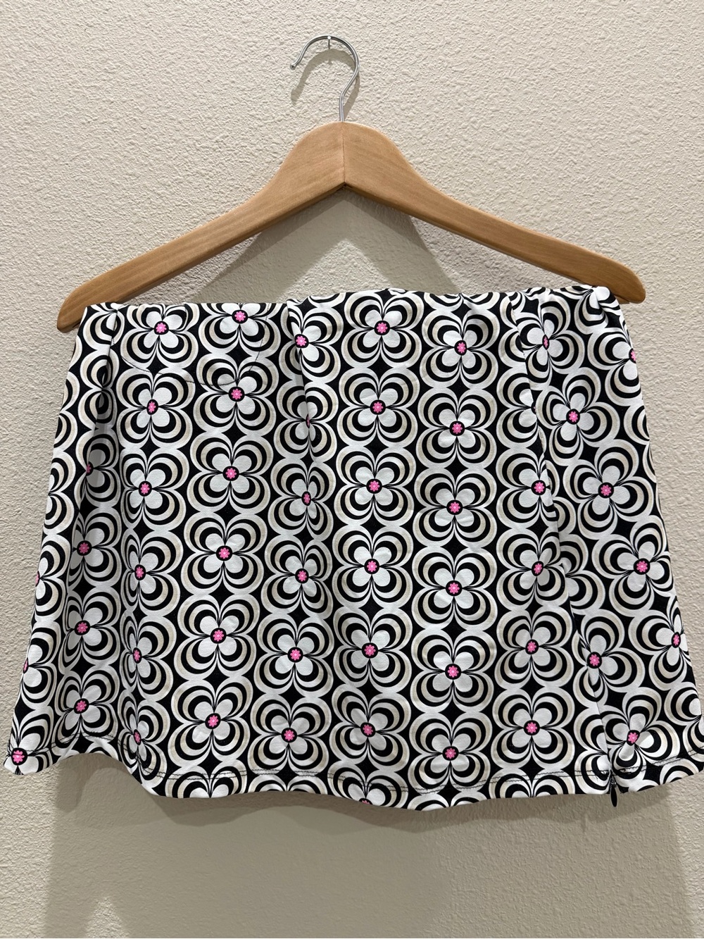 Anthony”s Resort Wear 2pc Convertible Neck Top & Skort Set - Picture 5 of 9